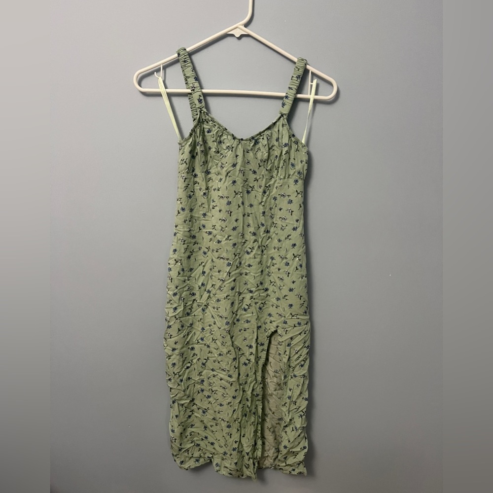 Gorgeous mint green floral midi dress!